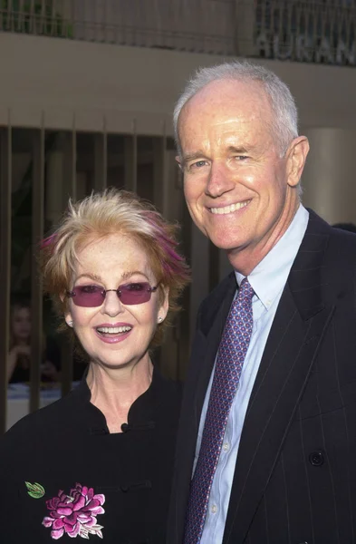 Shelley fabares och mike farrell — Stockfoto