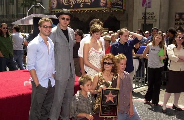 Ryan Phillippe, Tim Robbins, Susan Sarandon e miúdos Jack, Miles e Eva, Kieran Culkin Fotos De Bancos De Imagens