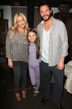 Mark Gantt, Caitlin Carmichael, Jennifer Blanc