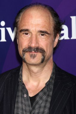 Elias Koteas