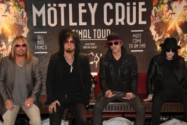 Vince Neil, Nikki Sixx, Tommy Lee, Mick Mars