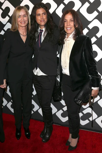 Barbara Bach, Francesca Gregorini, Olivia Harrison —  Fotos de Stock