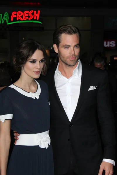 Keira Knightley and Chris Pine — Stock Photo, Image