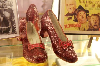 Ruby Slippers clipart