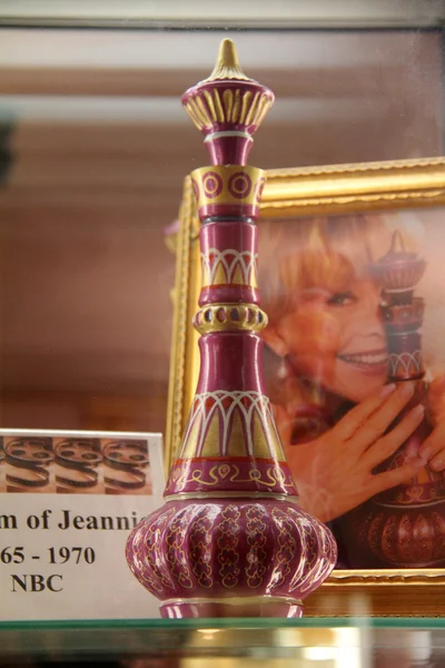 Fles van "i dream of jeannie" — Stockfoto