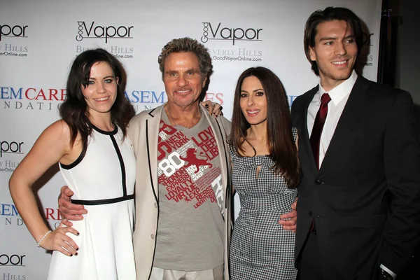 Jesse Kove, Martin Kove, Kerri Kasem — Stock Photo, Image