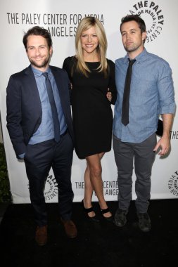 Charlie gün, kaitlin olson ve rob mcelhenney