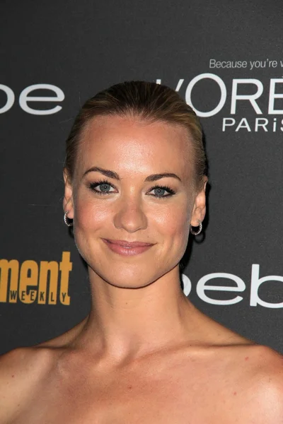 Yvonne Strahovski — Stockfoto