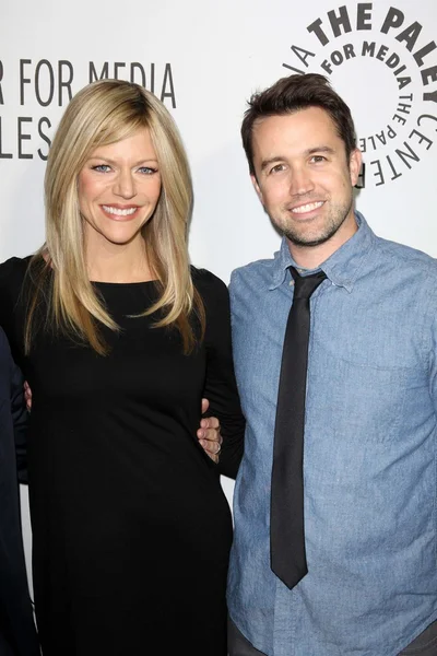 Kaitlin Olson and Rob McElhenney — Stock Photo, Image