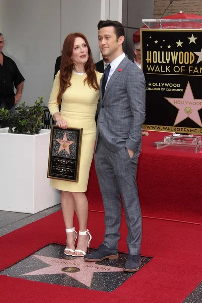 Julianne Moore, Joseph Gordon-Levitt — Stockfoto