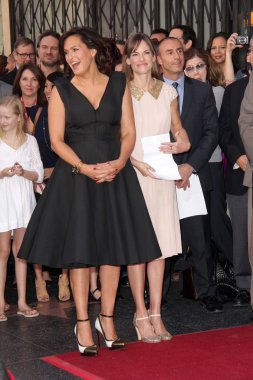 Mariska Hargitay, Hilary Swank