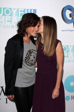 Mariska hargitay ve hilary swank