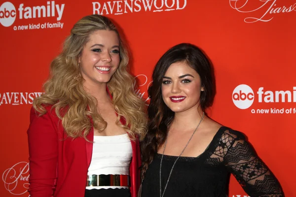 Sasha pieterse i lucy hall — Zdjęcie stockowe