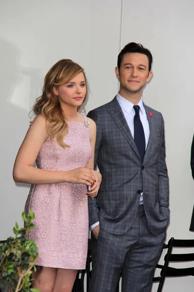 Chloe moretz grace, joseph gordon-levitt