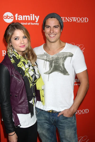 Ashley benson och sean faris — Stockfoto