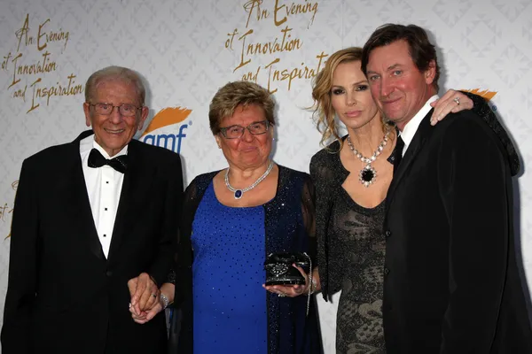 Alfred Mann, Rika Mann, Janet Jones Gretzky, Wayne Gretzky — Zdjęcie stockowe