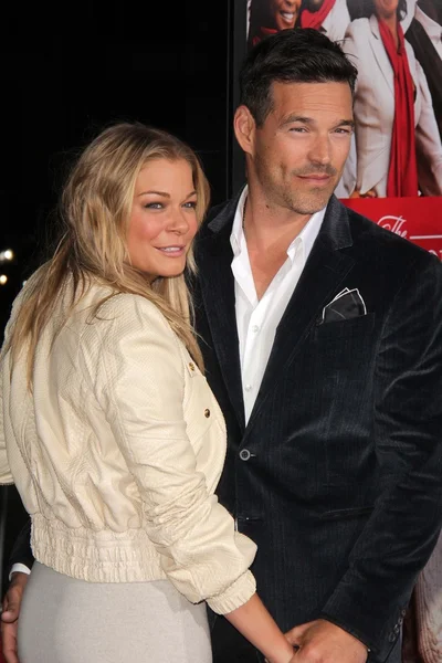 LeAnn Rimes and Eddie Cibrian — Stock Photo, Image