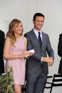 Chloe moretz grace, joseph gordon-levitt