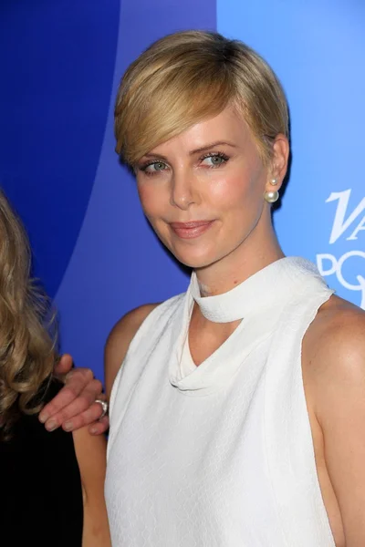 Theron 'u Charlize Et — Stok fotoğraf