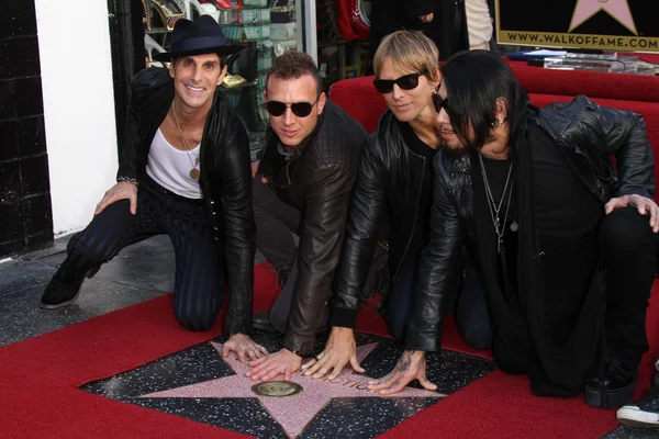 Perry farrell, stephen perkins, chris chaney und dave navarro — Stockfoto