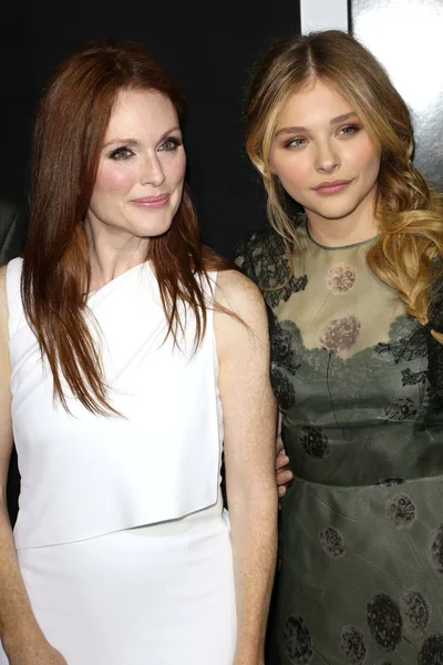 Julianne Moore, Chloe Grace Moretz — Zdjęcie stockowe