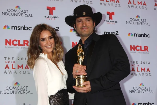 Jessica alba und robert rodriguez — Stockfoto