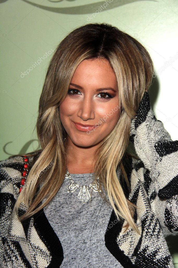 Ashley tisdale — Foto editorial de stock © s_bukley #50670931 Ashley tisdale — Foto editorial de stock © s_bukley #50670931