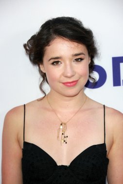 Sarah Steele