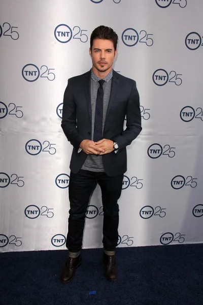 Josh Henderson