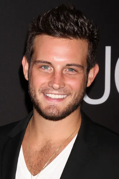 Nico Tortorella — 图库照片