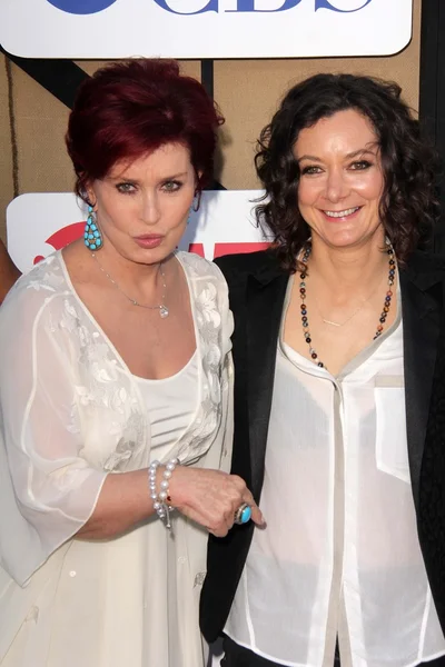 Sharon Osbourne, Sara Gilbert — Φωτογραφία Αρχείου