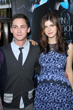 Logan Lerman ve Alexandra Daddario