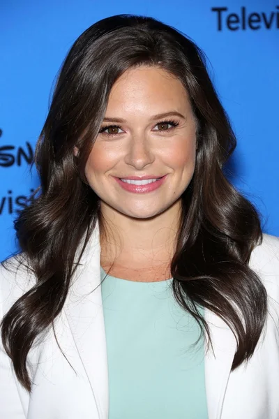 Katie Lowes — Stockfoto