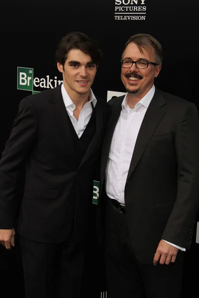 RJ Mitte, Vince Gilligan —  Fotos de Stock