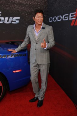 Sung Kang