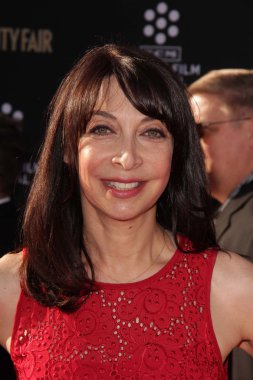 Illeana Douglas