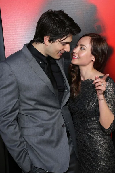 Brandon Routh and Courtney Ford — Stock Photo, Image