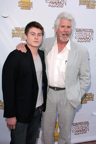 Barry Bostwick and son — Stock Photo, Image