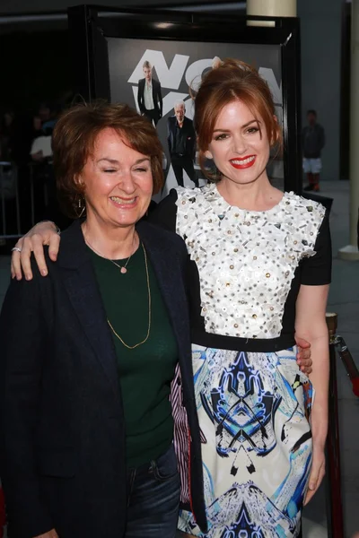Isla Fisher and mother — Stock Photo, Image