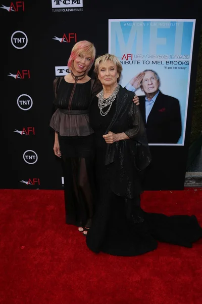 Cloris Leachman i córka — Zdjęcie stockowe