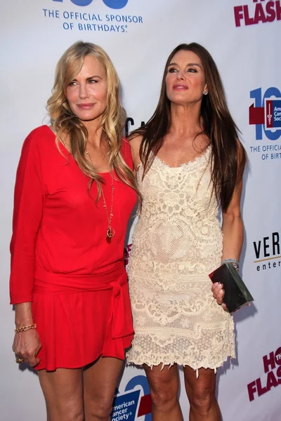 Daryl Hannah, Brooke Shields — Stock Photo, Image