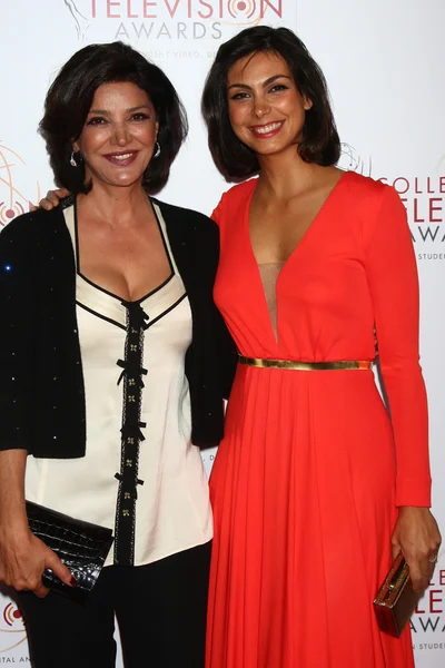 Shohreh Aghdashloo, Morena Baccarin — Fotografia de Stock