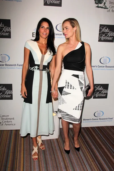 Amber Valletta, Angie Harmon — Stock Photo, Image