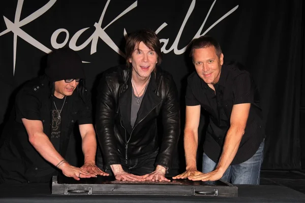 Robby Tio, John Rzeznik, Mike Malinin — Foto Stock