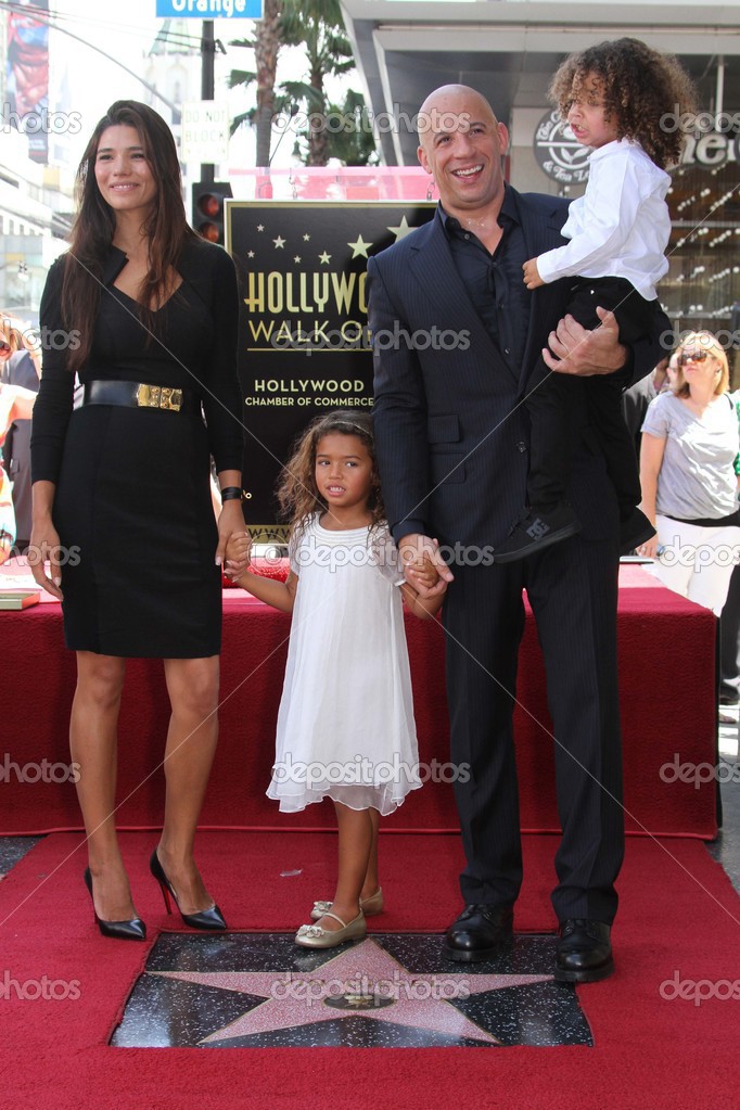 Diesel und Familie — Redaktionelles Stockfoto © s_bukley 50745789