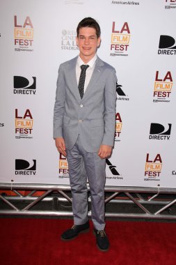 Liam James