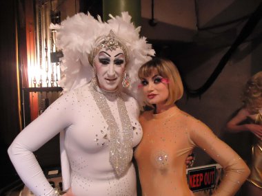 Kız kardeşi Roma, Rena Riffel