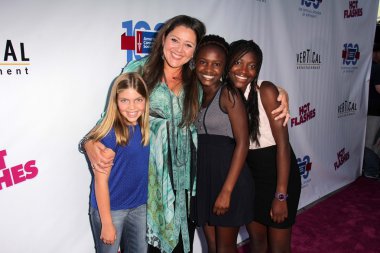 Camryn Manheim ve çocuklar