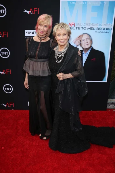 Cloris Leachman en dochter — Stockfoto