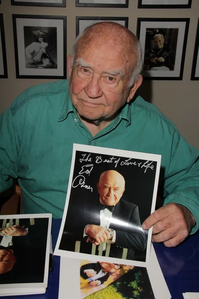 Edward Asner — Foto Stock